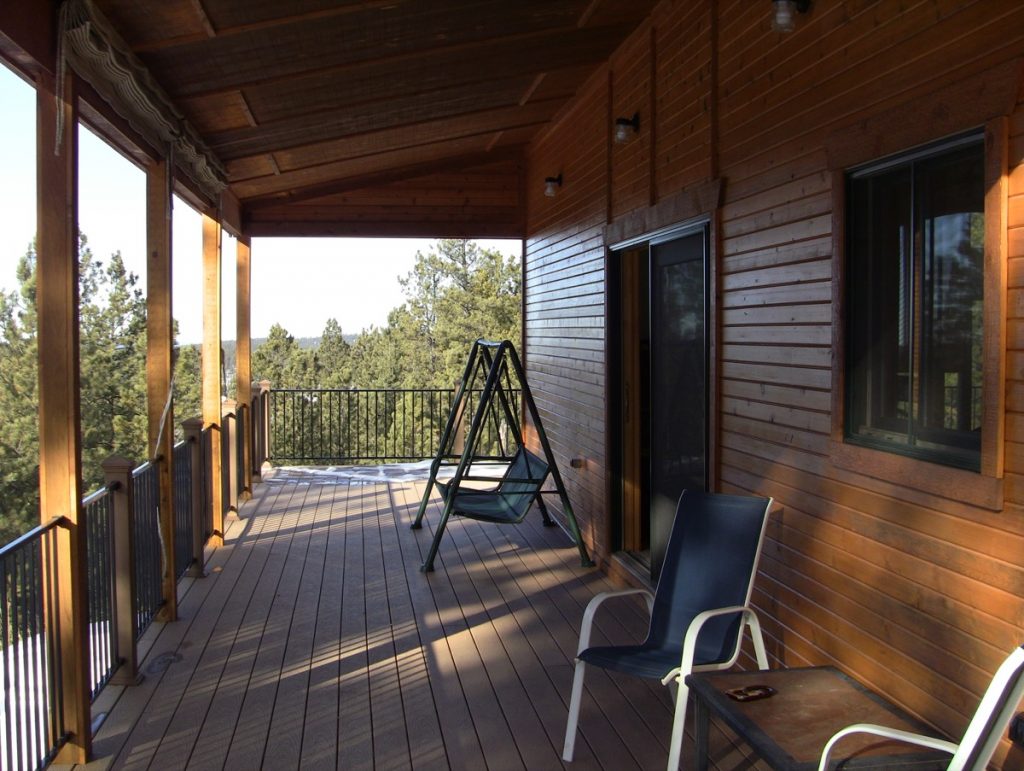 ring's cabin deck