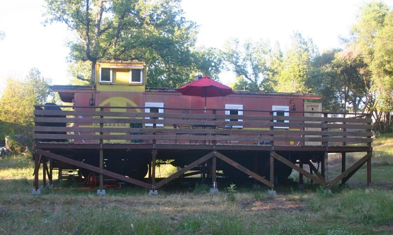 little-red-caboose-deck